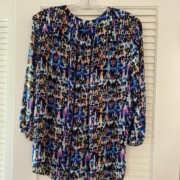 NYDJ Pintuck Blouse Women's Petite XL Blue Split Neck Pullover PXL - Picture 2 of 10